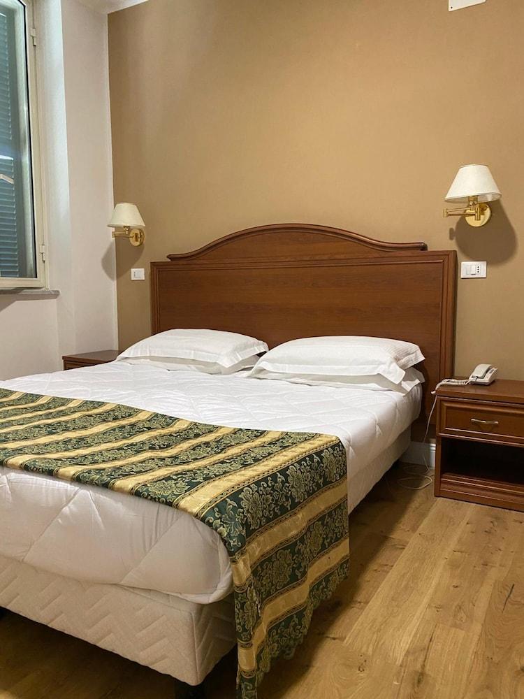 Hotel Villa Aricia Ariccia Εξωτερικό φωτογραφία