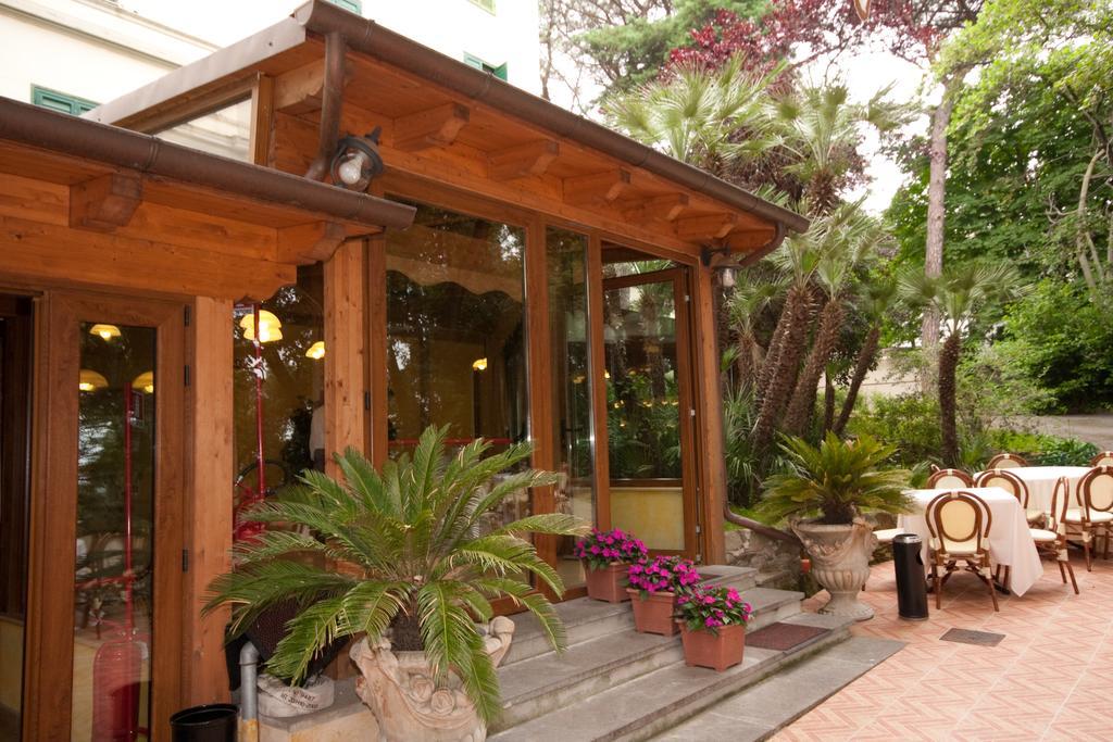 Hotel Villa Aricia Ariccia Εξωτερικό φωτογραφία